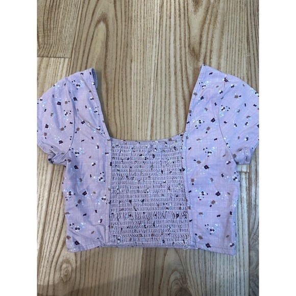 Ivy and Main from Tilly’s crop top, purple floral. Size Small - Picture 5 of 8
